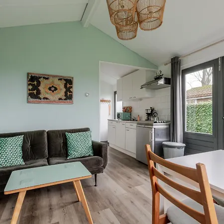 Holiday home Aan Het Einde - 273 Warmenhuizen