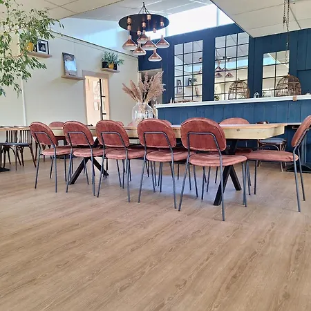 Aan Het Einde - 273 *