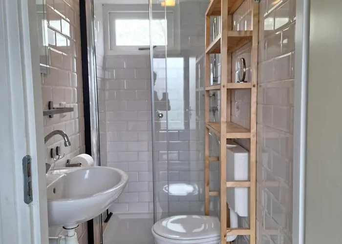 Aan Het Einde - 273 * Warmenhuizen